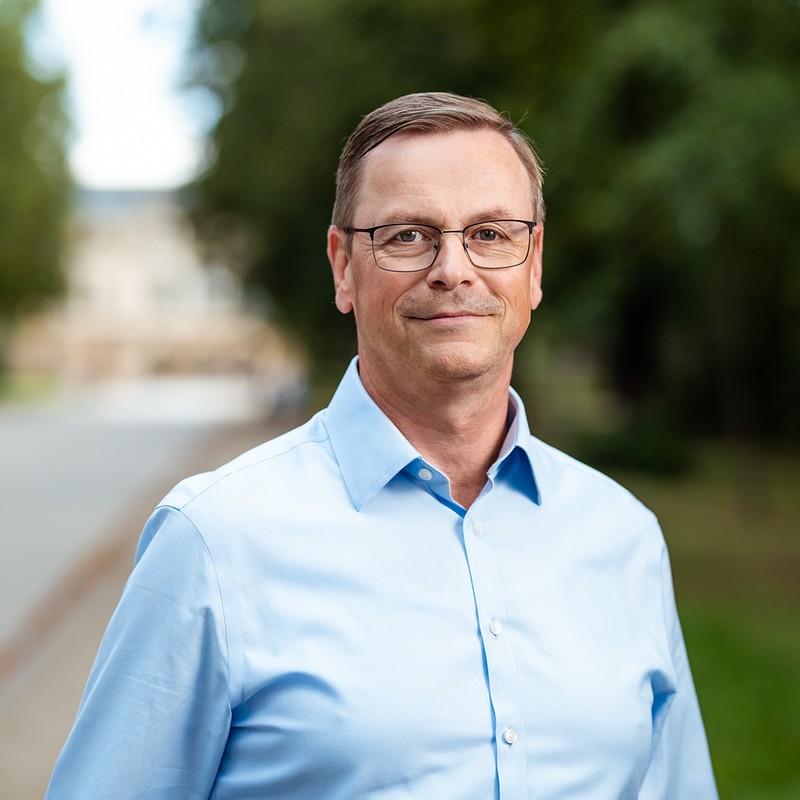 Dr. Sven Lehmann
